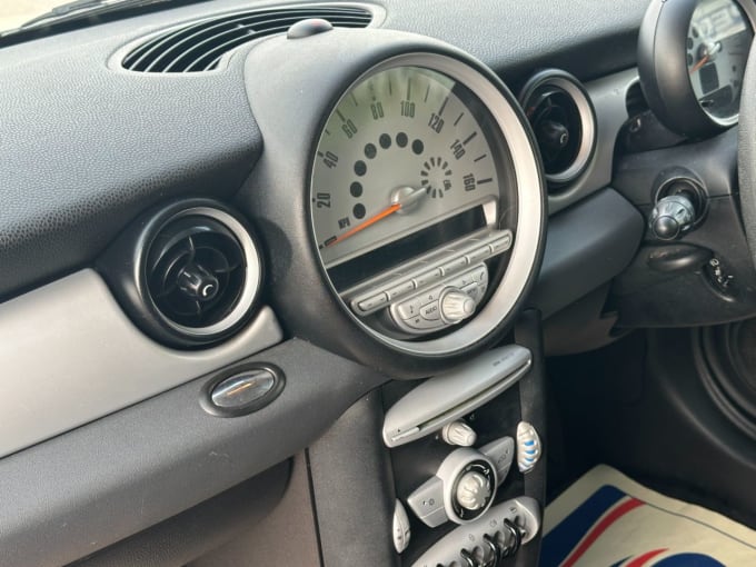 2025 Mini Hatch
