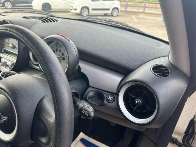 2025 Mini Hatch