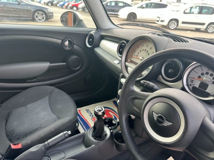 2025 Mini Hatch