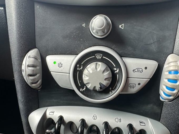 2025 Mini Hatch