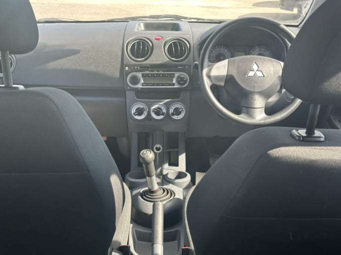2025 Mitsubishi Colt