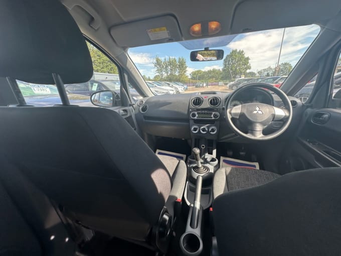 2025 Mitsubishi Colt