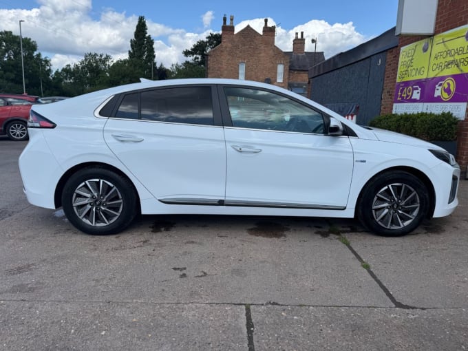 2025 Hyundai Ioniq