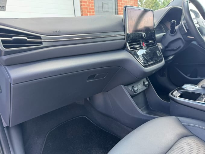 2025 Hyundai Ioniq