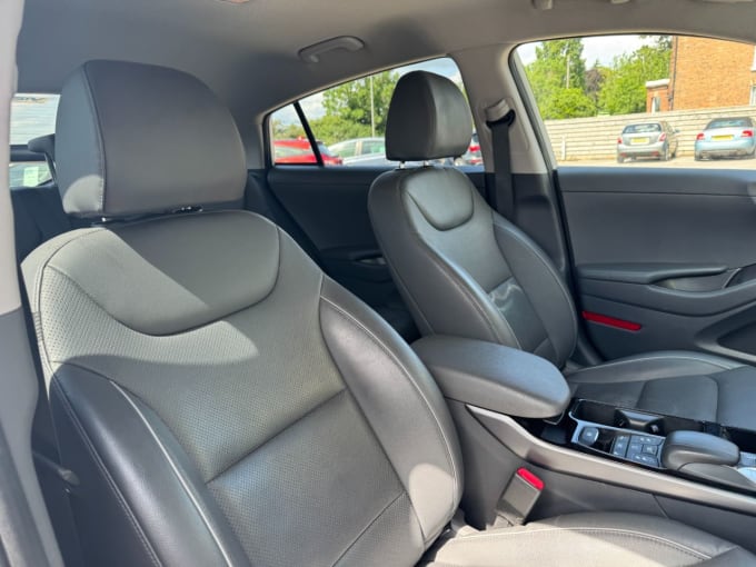 2025 Hyundai Ioniq
