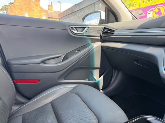 2025 Hyundai Ioniq