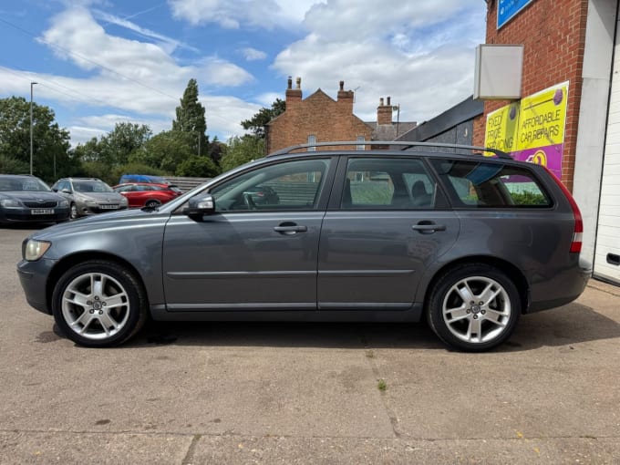 2025 Volvo V50