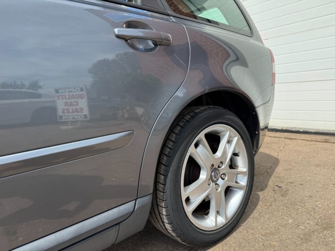 2025 Volvo V50