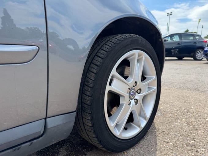2025 Volvo V50