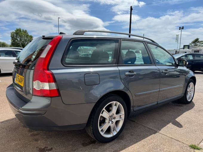 2025 Volvo V50