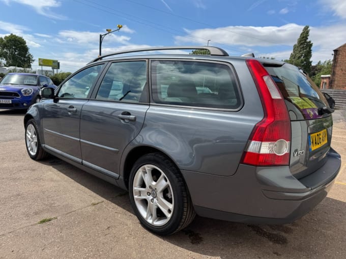 2025 Volvo V50