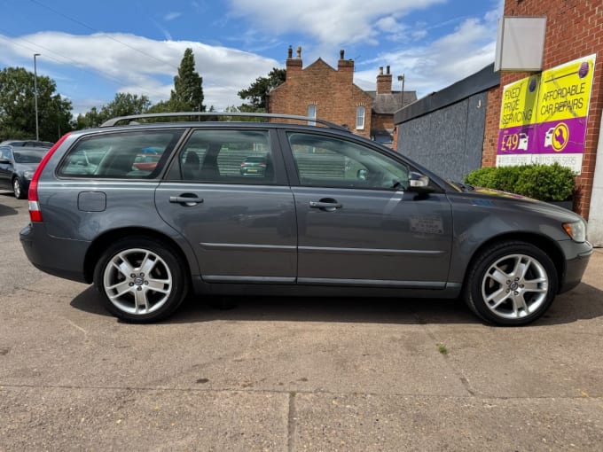 2025 Volvo V50