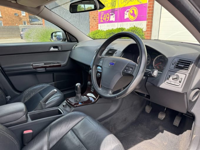 2025 Volvo V50