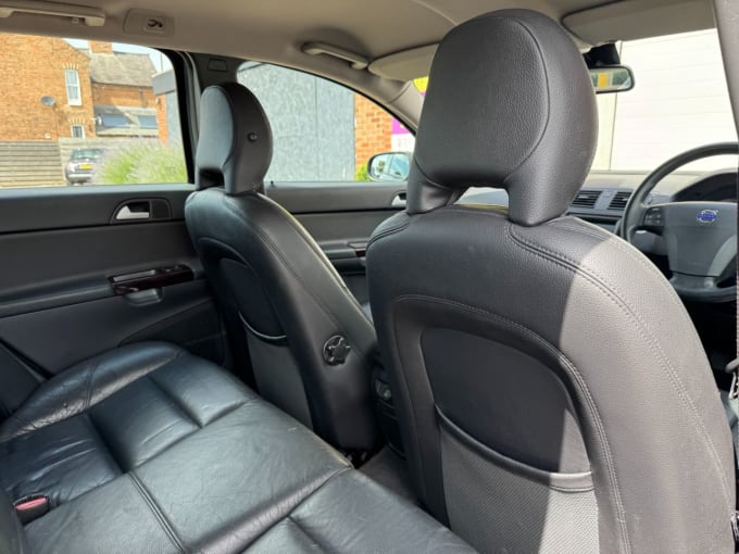 2025 Volvo V50