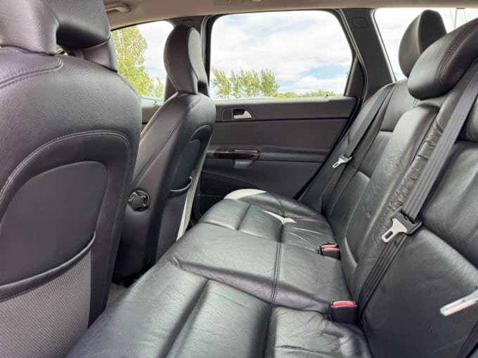 2025 Volvo V50