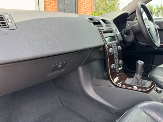 2025 Volvo V50