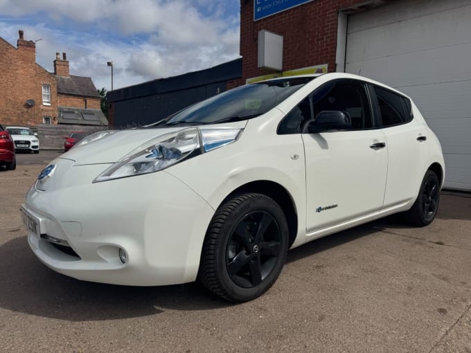 2025 Nissan Leaf
