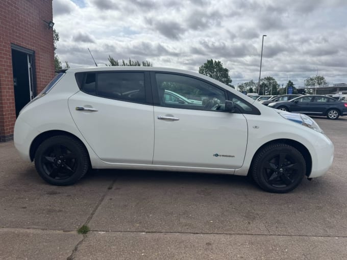 2025 Nissan Leaf