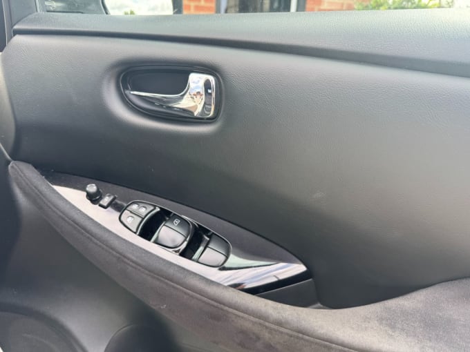 2025 Nissan Leaf