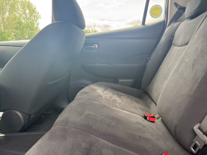 2025 Nissan Leaf