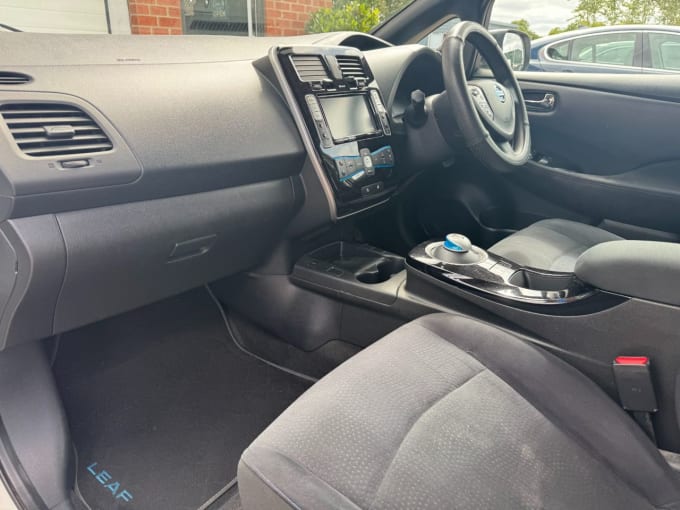 2025 Nissan Leaf