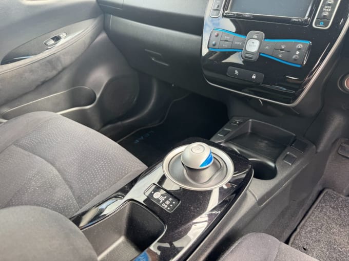 2025 Nissan Leaf