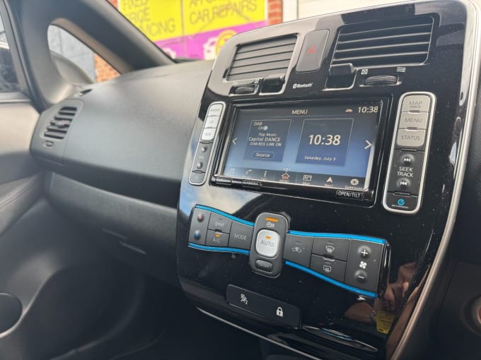 2025 Nissan Leaf