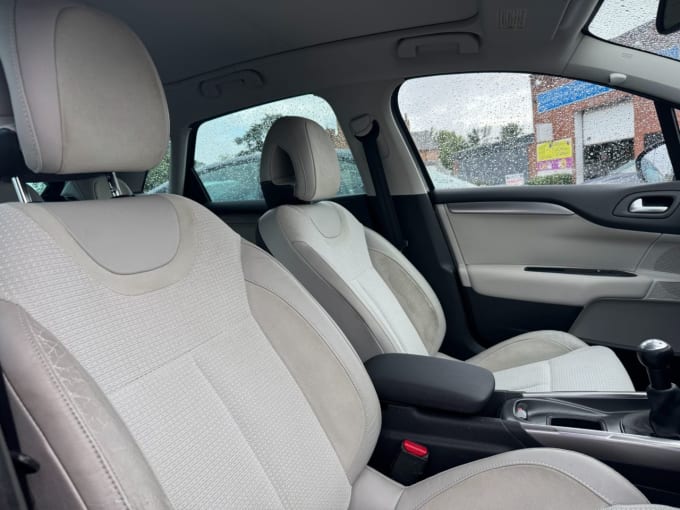 2025 Citroen C4