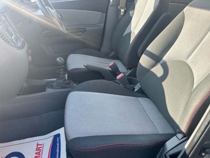 2025 Kia Rio