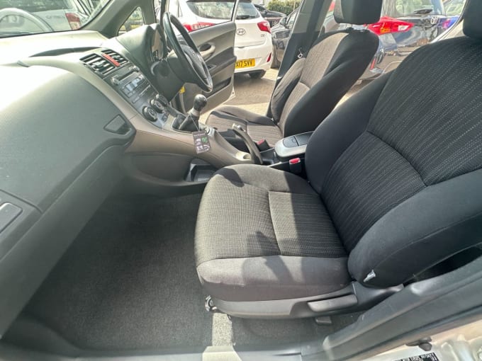 2007 Toyota Auris