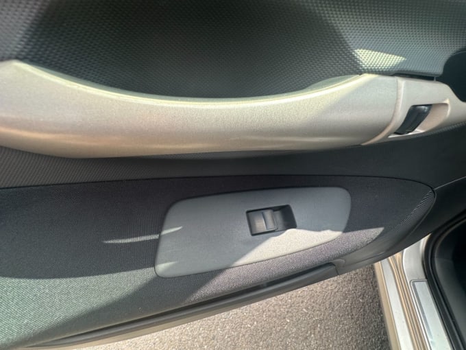 2007 Toyota Auris