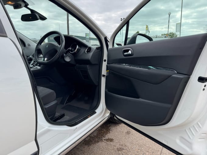 2025 Peugeot 3008