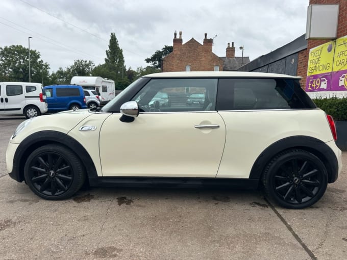 2025 Mini Hatch