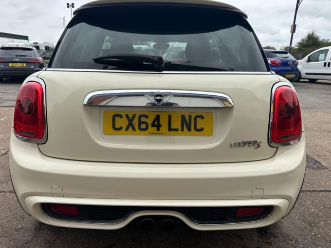 2025 Mini Hatch