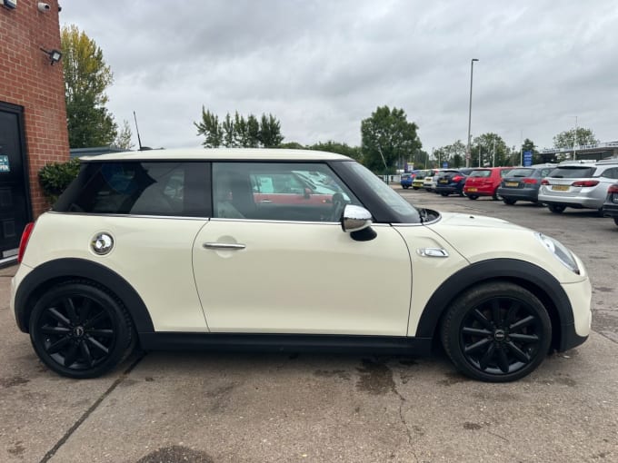2025 Mini Hatch