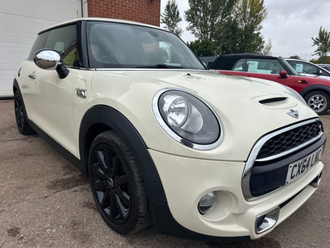 2025 Mini Hatch