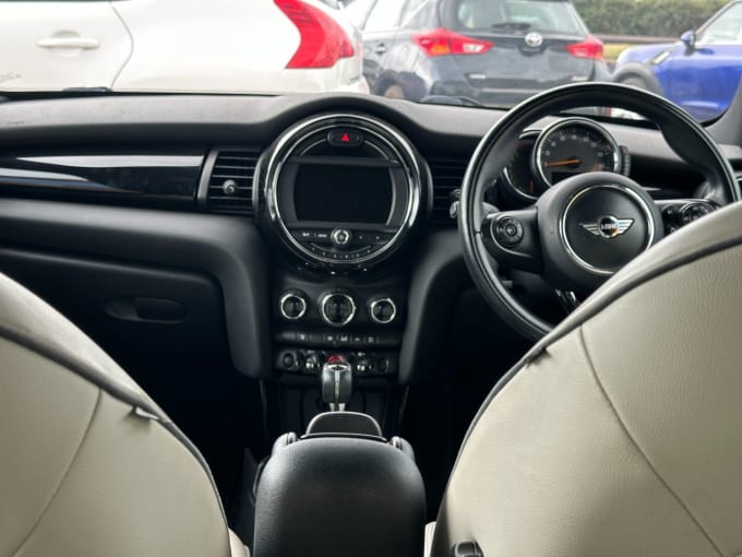 2025 Mini Hatch