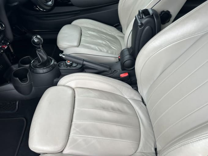 2025 Mini Hatch
