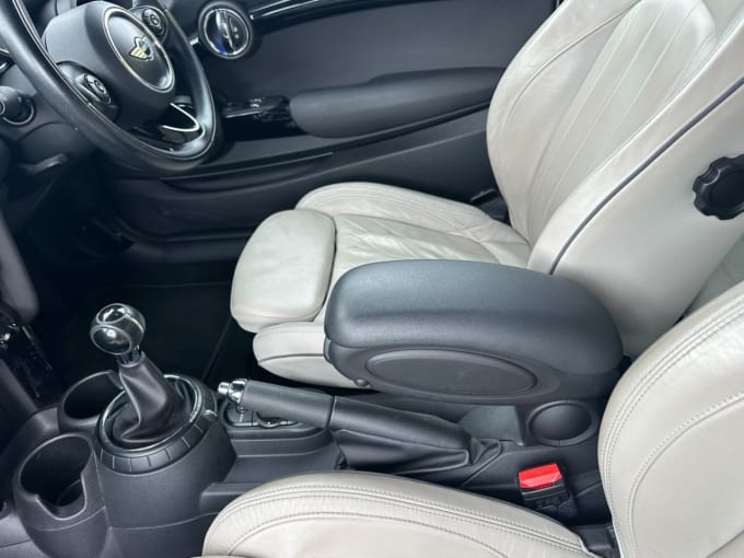 2025 Mini Hatch
