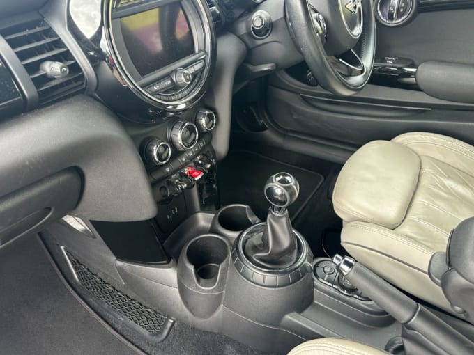 2025 Mini Hatch