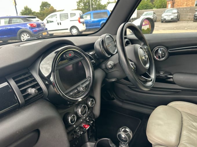 2025 Mini Hatch