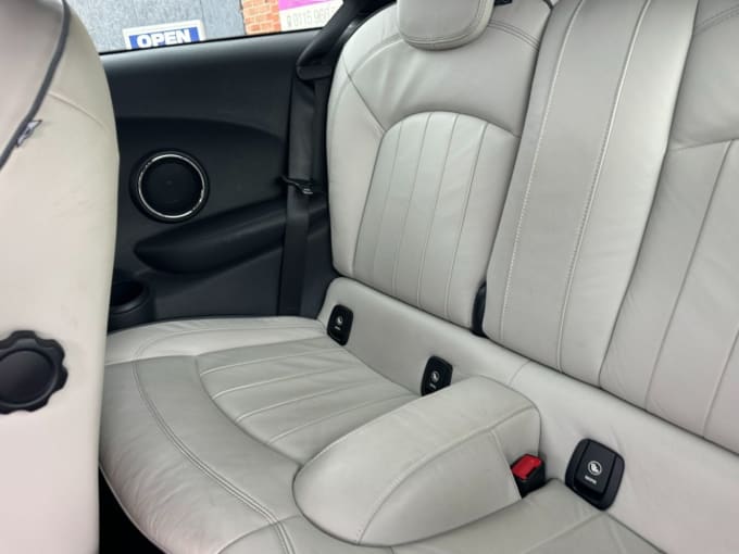 2025 Mini Hatch