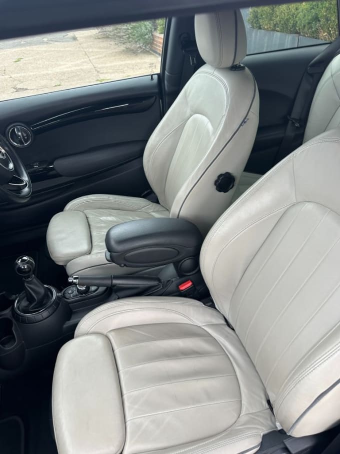 2025 Mini Hatch