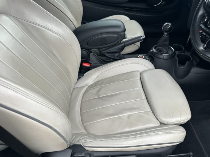 2025 Mini Hatch