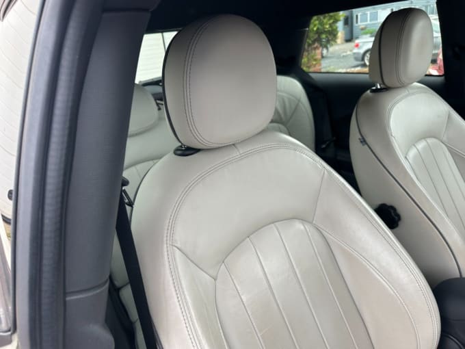 2025 Mini Hatch