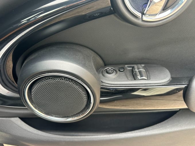 2025 Mini Hatch