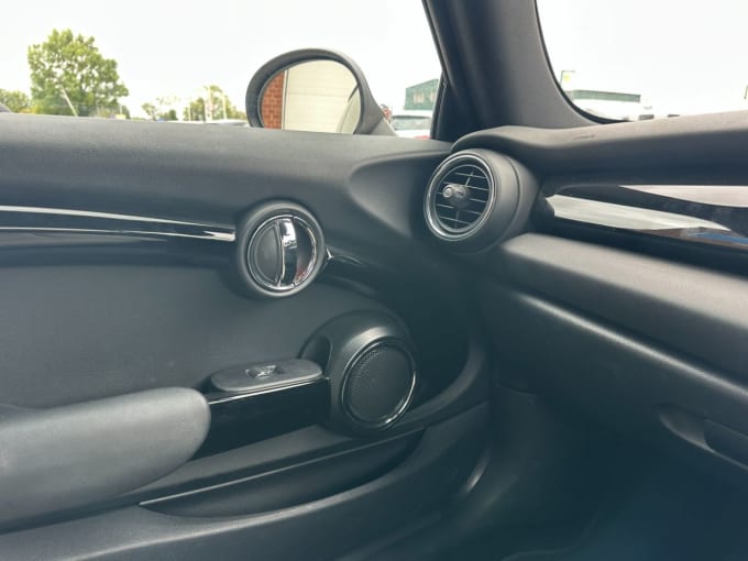 2025 Mini Hatch