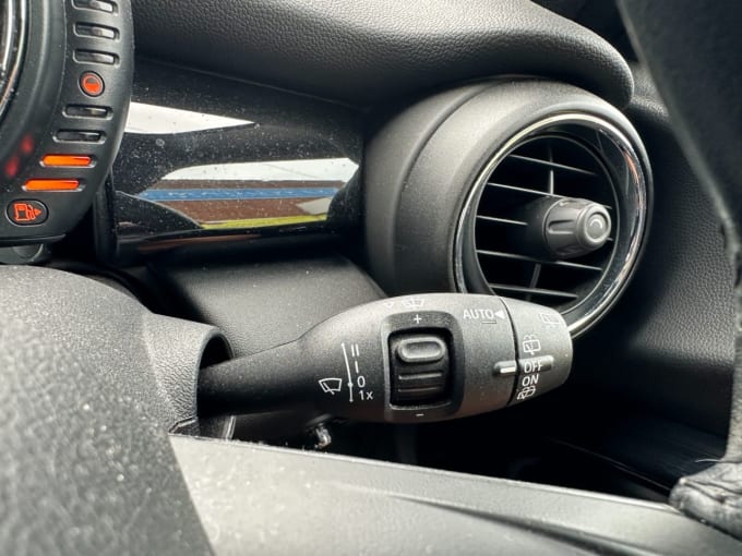 2025 Mini Hatch