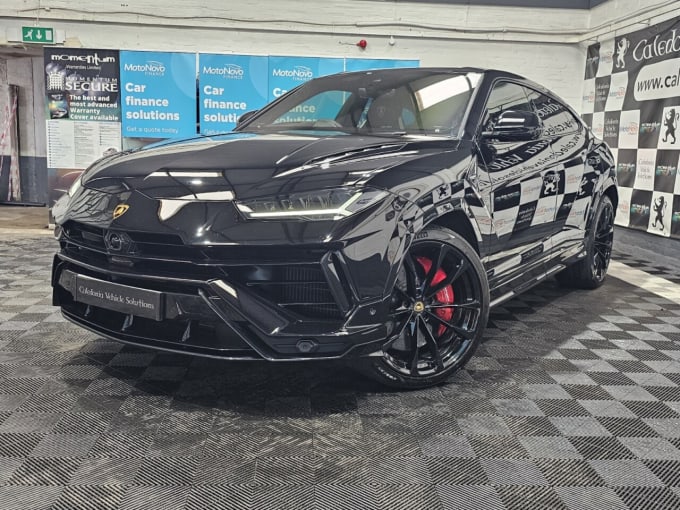 2024 Lamborghini Urus