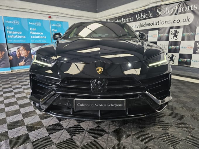 2024 Lamborghini Urus